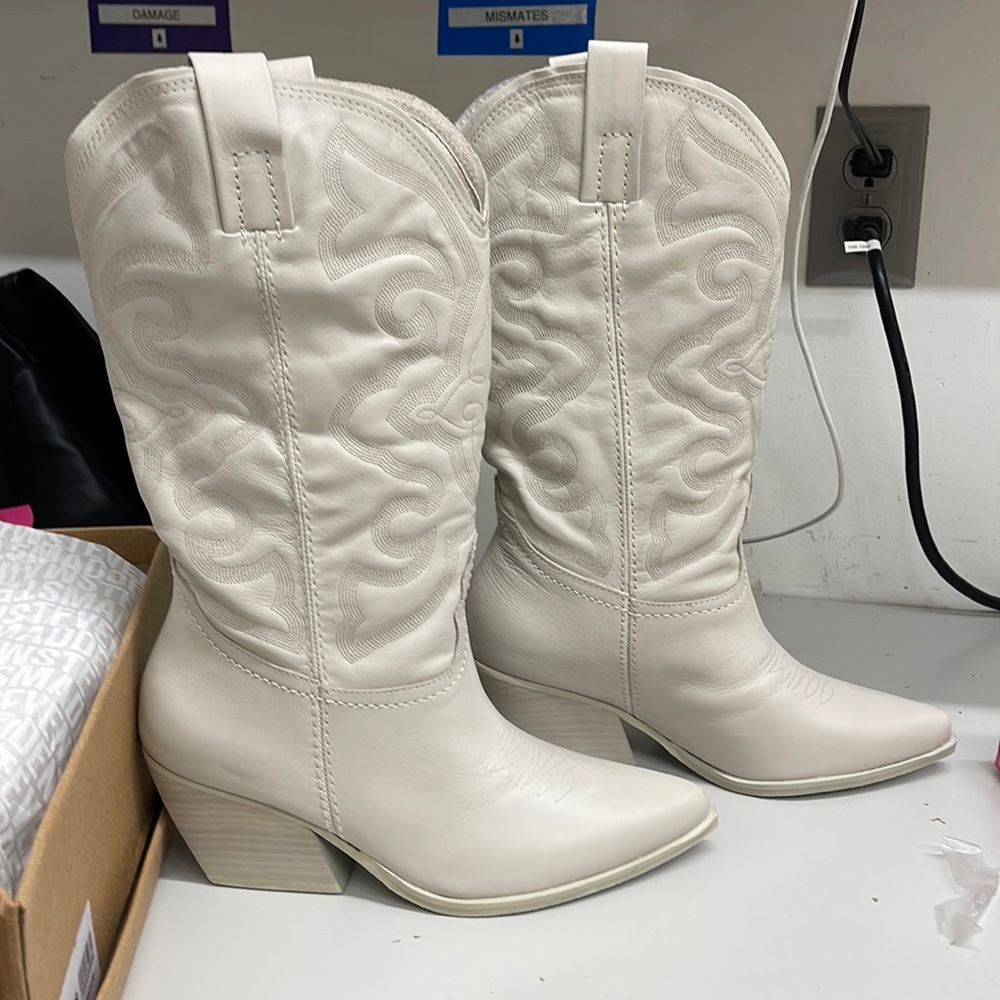 Steve Madden West white leather cowboy boots